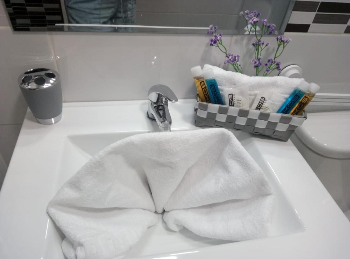 Apartament 5' Cc Yumbo San Bartolomé Exteriör bild